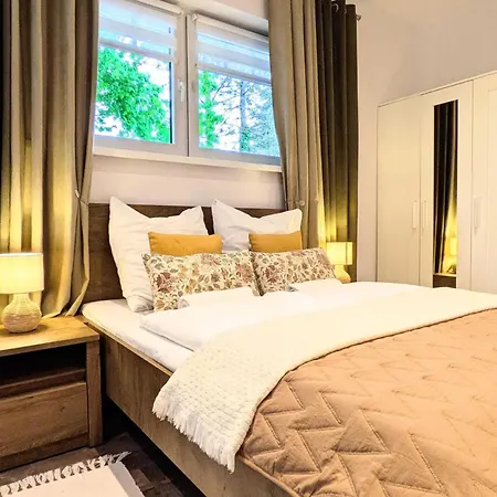 Comfortable For 10 People With A Private Sauna, 公寓