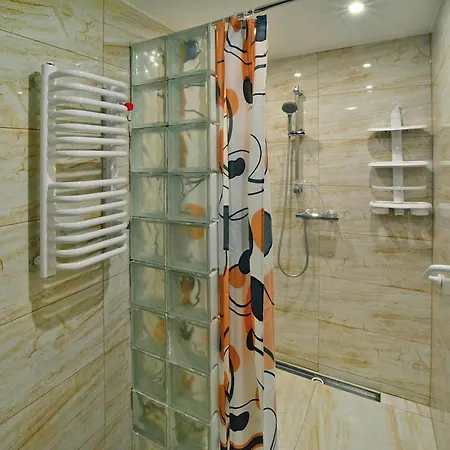 Comfortable For 10 People With A Private Sauna Kolobrzeg