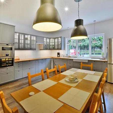 Apartment Comfortable For 10 People With A Private Sauna Kolobrzeg