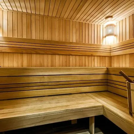Comfortable For 10 People With A Private Sauna, 코워브제크