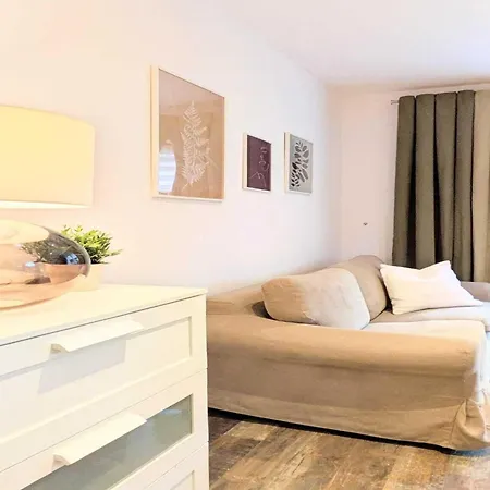 Lejlighed Comfortable For 10 People With A Private Sauna, *