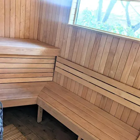 Comfortable For 10 People With A Private Sauna,