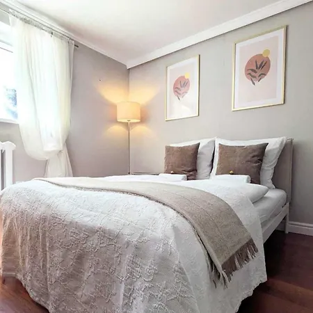 Comfortable For 10 People With A Private Sauna,