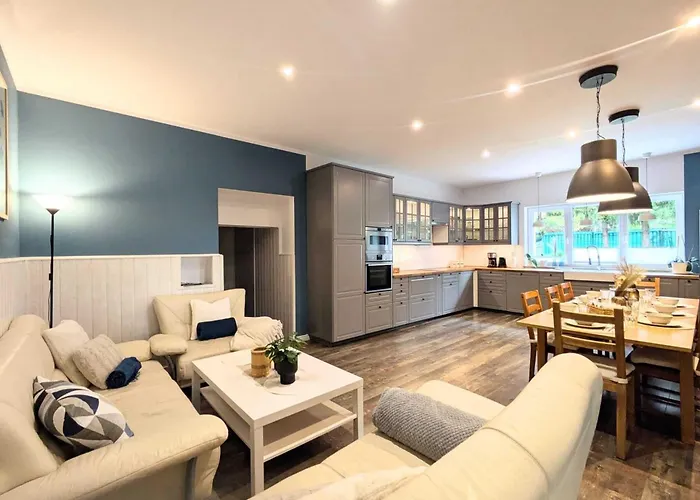 Comfortable For 10 People With A Private Sauna, Kołobrzeg